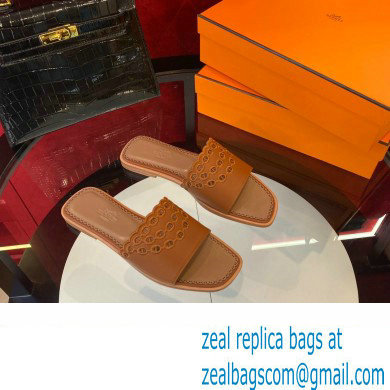 Hermes Gaelle sandal in calfskin tan 2023