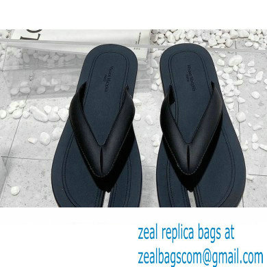 Maison Margiela Tabi Flip-Flops Rubber Thong Sandals Black 2023