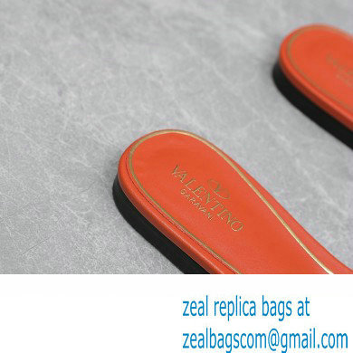 Valentino VLogo Chain Slides in calfskin leather 07 2023