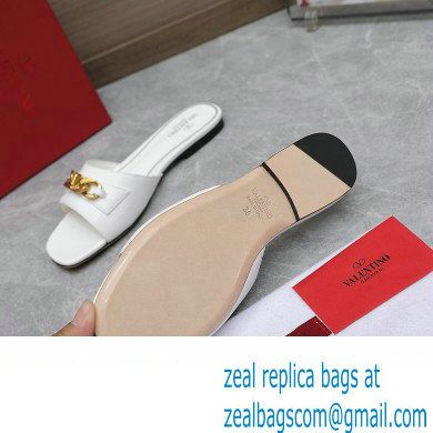 Valentino VLogo Chain Slides in calfskin leather 10 2023