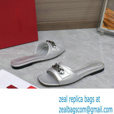 Valentino VLogo Chain Slides in calfskin leather 12 2023