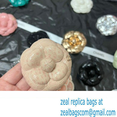 chanel camellia brooch 31 2023