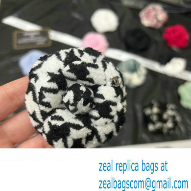 chanel camellia brooch 60 2023