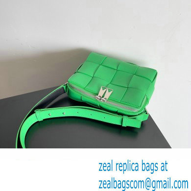 Bottega Veneta Cassette Small Intreccio leather Camera Bag Green - Click Image to Close