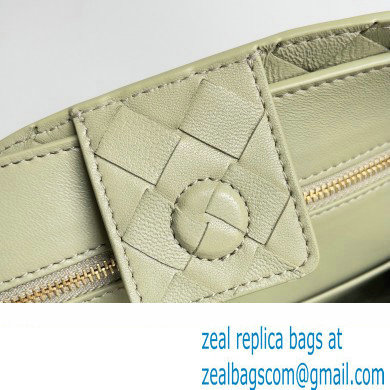 Bottega Veneta Intrecciato leather Medium Andiamo top handle Bag Light Green - Click Image to Close