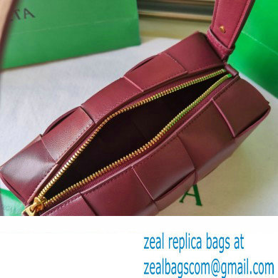 Bottega Veneta Intreccio leather Small Brick Cassette shoulder bag 729166 Burgundy - Click Image to Close