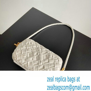 Bottega Veneta Knot On Strap Foulard intreccio leather minaudiere with strap Bag White