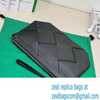 Bottega Veneta Maxi Intrecciato Padded Pouch Clutch Bag Black - Click Image to Close