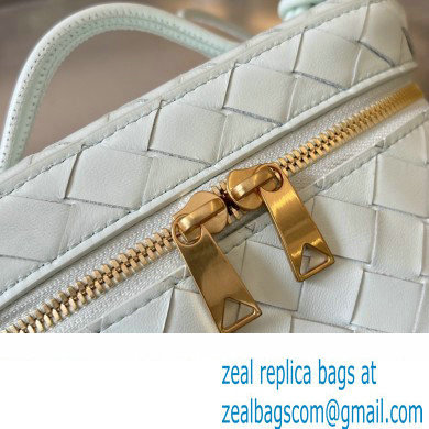 Bottega Veneta Mini Intrecciato leather vanity case Bag with cross-body strap 743551 GLACIER Pale Green
