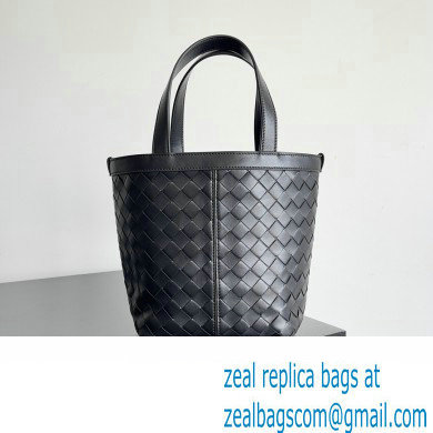 Bottega Veneta Small Flip Flap Intrecciato leather tote Bag Black