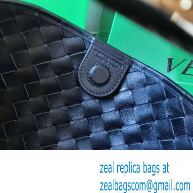 Bottega Veneta Small intrecciato leather Sardine bag with metallic top handle 716082 Black