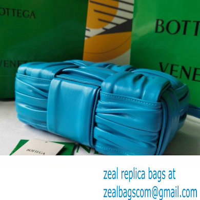 Bottega Veneta foulard Intreccio leather Mini Arco Tote bag with detachable strap Blue - Click Image to Close