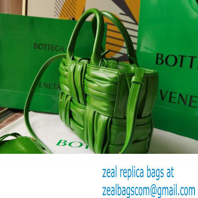 Bottega Veneta foulard Intreccio leather Mini Arco Tote bag with detachable strap Green