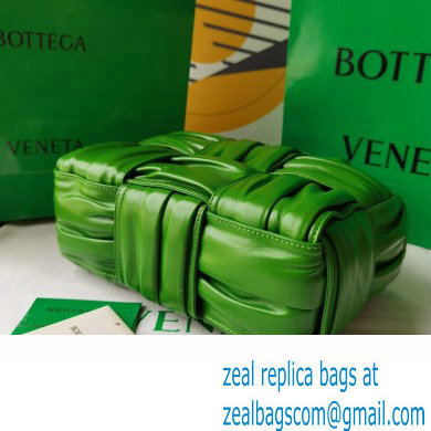 Bottega Veneta foulard Intreccio leather Mini Arco Tote bag with detachable strap Green - Click Image to Close