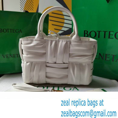 Bottega Veneta foulard Intreccio leather Mini Arco Tote bag with detachable strap White - Click Image to Close