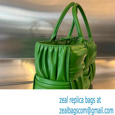 Bottega Veneta foulard Intreccio leather Small Arco Tote bag Green