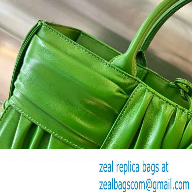 Bottega Veneta foulard Intreccio leather Small Arco Tote bag Green - Click Image to Close