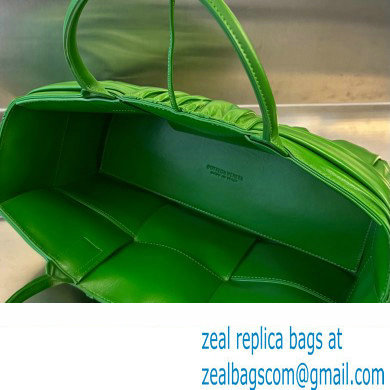 Bottega Veneta foulard Intreccio leather Small Arco Tote bag Green - Click Image to Close