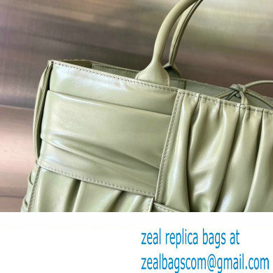Bottega Veneta foulard Intreccio leather Small Arco Tote bag Light Green - Click Image to Close