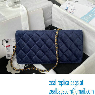 Chanel Clutch with Chain in VELVET AP3363 navy 2023