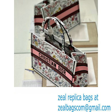 Dior medium Book Tote Bag in White Multicolor Florilegio Embroidery 2023