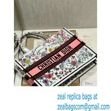 Dior medium Book Tote Bag in White Multicolor Florilegio Embroidery 2023 - Click Image to Close