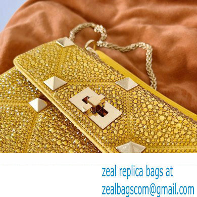 VALENTINO MEDIUM ROMAN STUD THE SHOULDER BAG WITH CHAIN AND SPARKLING EMBROIDERY yellow 2022 - Click Image to Close