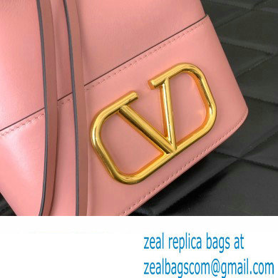 Valentino Mini Bucket Bag In Nappa With Vlogo Signature Chain Pink 2023 - Click Image to Close