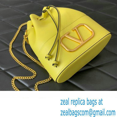 Valentino Mini Bucket Bag In Nappa With Vlogo Signature Chain Yellow 2023