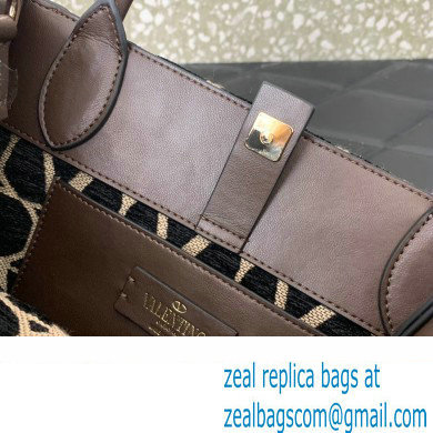 Valentino Small Vlogo Signature Toile Iconographe Handbag 0360 Coffee 2023
