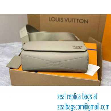 louis vuitton Takeoff Messenger bag M22505 2023