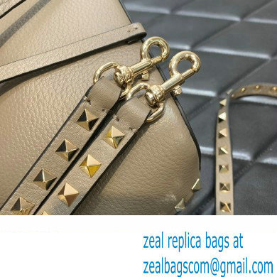 valentino ROCKSTUD GRAINY CALFSKIN BUCKET BAG gray 2023 - Click Image to Close