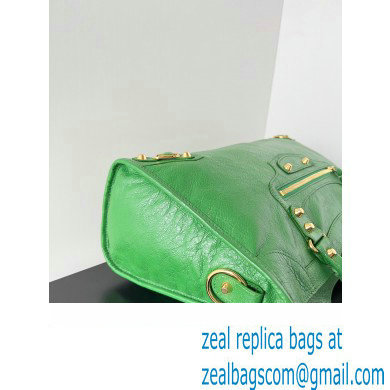 Balenciaga Classic City Large Handbag in Arena Lambskin Grass Green/Gold - Click Image to Close