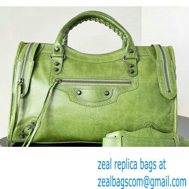 Balenciaga Classic City Large Handbag in Arena Lambskin Grass Green - Click Image to Close