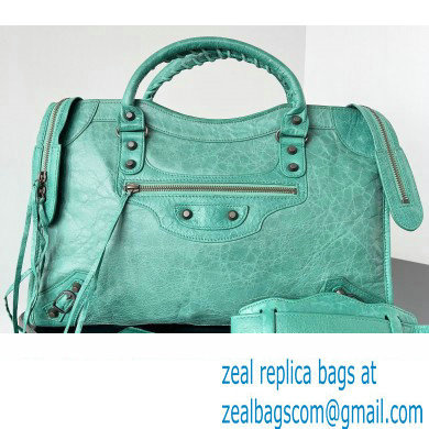 Balenciaga Classic City Large Handbag in Arena Lambskin Green