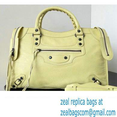 Balenciaga Classic City Large Handbag in Arena Lambskin Light Yellow - Click Image to Close