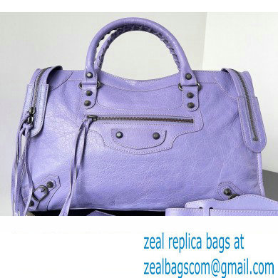 Balenciaga Classic City Large Handbag in Arena Lambskin Lilac