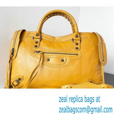 Balenciaga Classic City Large Handbag in Arena Lambskin Yellow - Click Image to Close