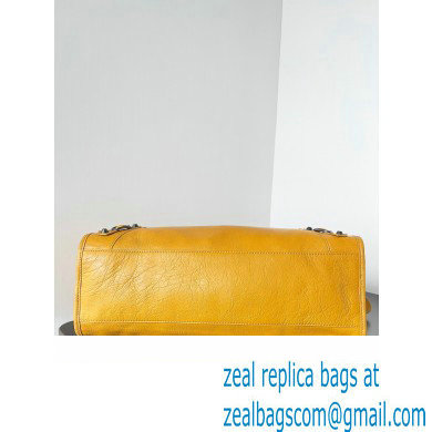 Balenciaga Classic City Large Handbag in Arena Lambskin Yellow - Click Image to Close