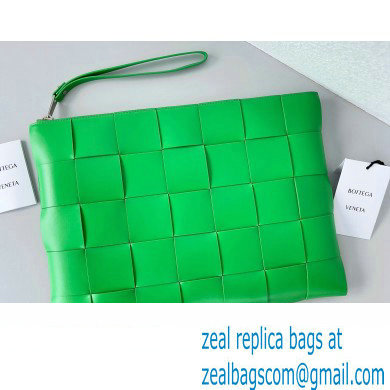 Bottega Veneta Large Cassette Pouch Intreccio leather wristlet Bag Green 2024