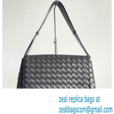 Bottega Veneta Large Cobble Shoulder Bag in padded Intreccio leather Black 2024