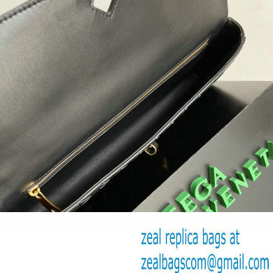 Bottega Veneta Long Clutch Andiamo With Handle Intrecciato leather bag Black with metallic knot closure 2024