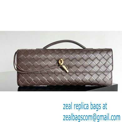 Bottega Veneta Long Clutch Andiamo With Handle Intrecciato leather bag FONDANT with metallic knot closure 2024