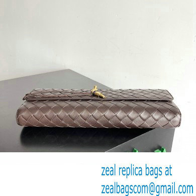 Bottega Veneta Long Clutch Andiamo With Handle Intrecciato leather bag FONDANT with metallic knot closure 2024