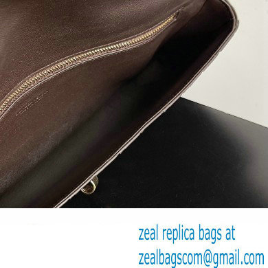 Bottega Veneta Long Clutch Andiamo With Handle Intrecciato leather bag FONDANT with metallic knot closure 2024 - Click Image to Close