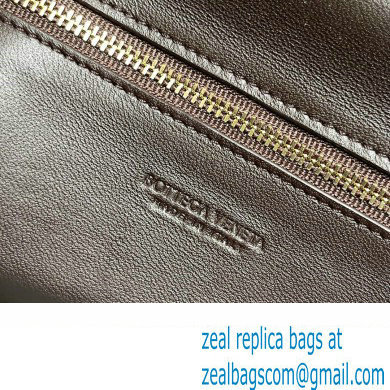 Bottega Veneta Long Clutch Andiamo With Handle Intrecciato leather bag FONDANT with metallic knot closure 2024