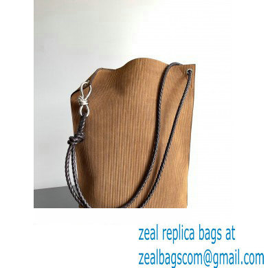 Bottega Veneta Medium Knot Bucket suede shoulder bag with corduroy embossed effect 2023 - Click Image to Close
