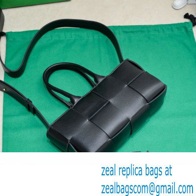 Bottega Veneta Mini East-West Arco Tote Intreccio leather bag with detachable strap BLACK 2024 - Click Image to Close