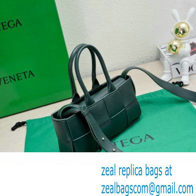 Bottega Veneta Mini East-West Arco Tote Intreccio leather bag with detachable strap EMERALD GREEN 2024
