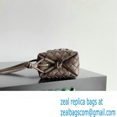 Bottega Veneta Mini Loop Camera Intrecciato leather cross-body Bag FONDANT 2024